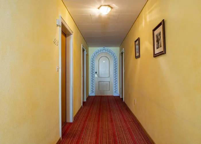 Cristallo 3* Αρόζα